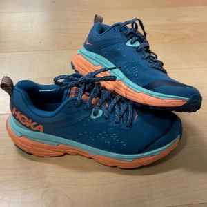 Women’s Hoka Challenger ATR size 7.5